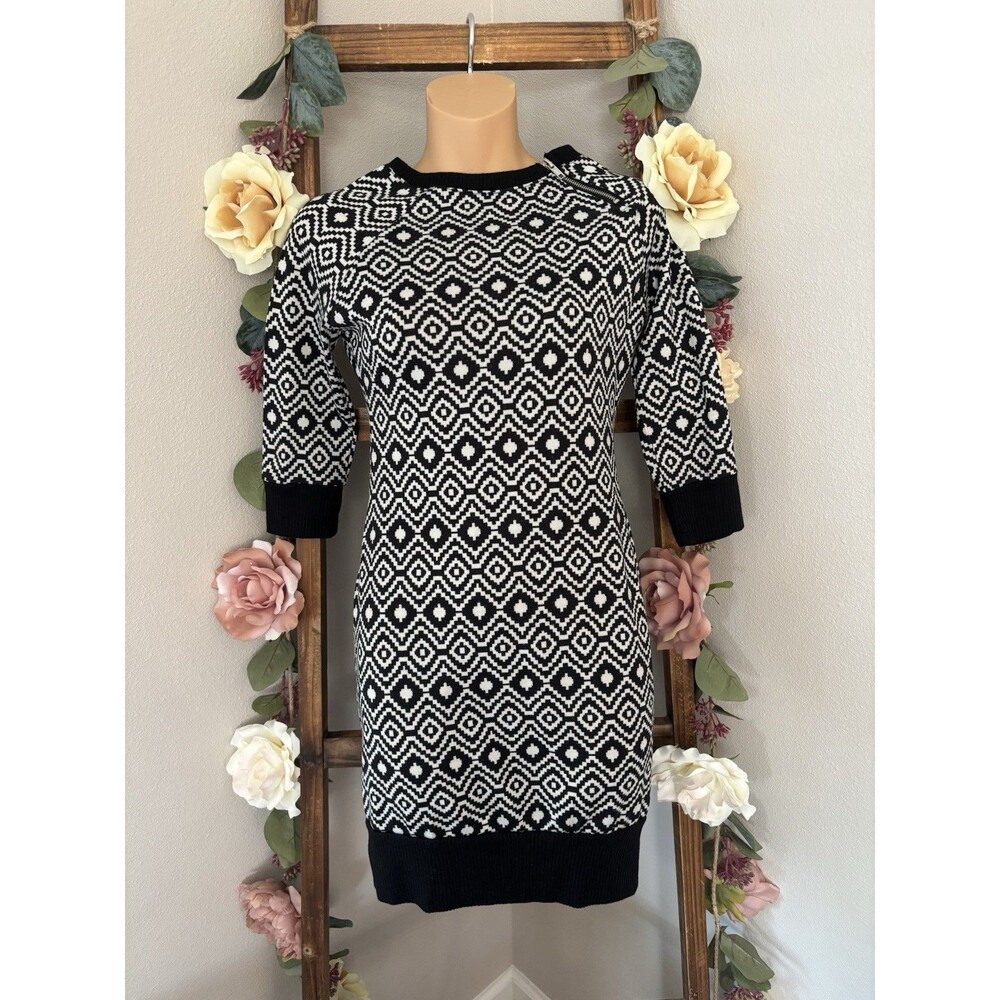 Black & White Geometric Knit Sweater Dress with 3/4 Sleeves